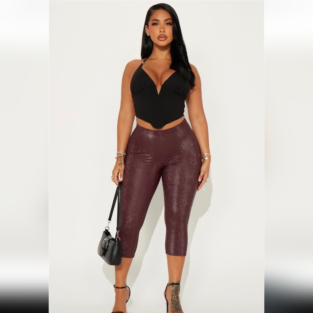 Python Capri Legging - Wine